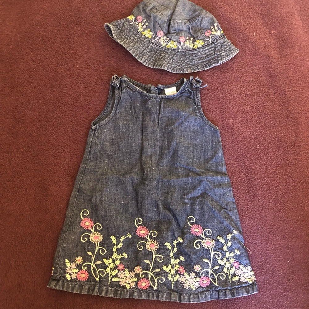 Baby girl’s dress + hat set
